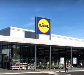 Lidl Andover_ bauprotec render system applied by B Team_ image cr Ryan Mariner